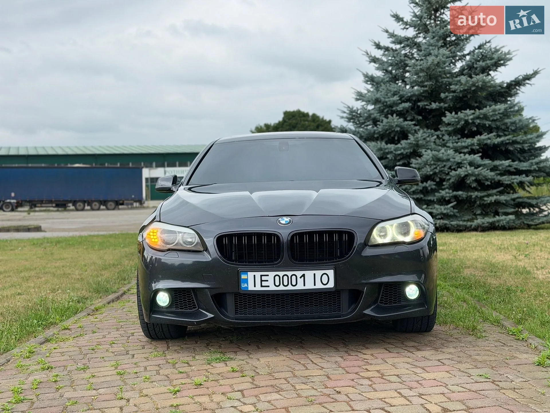 2010 BMW 5er - мініатюра 2