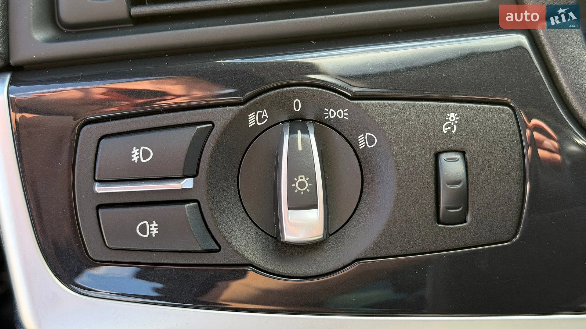 2012 BMW 5er - мініатюра 23