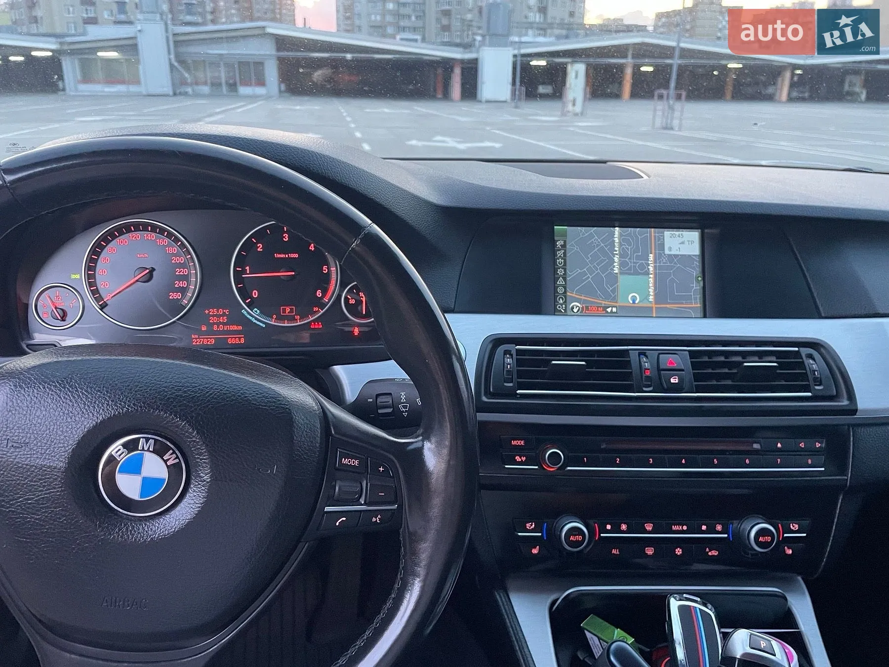 2012 BMW 5er - мініатюра 12