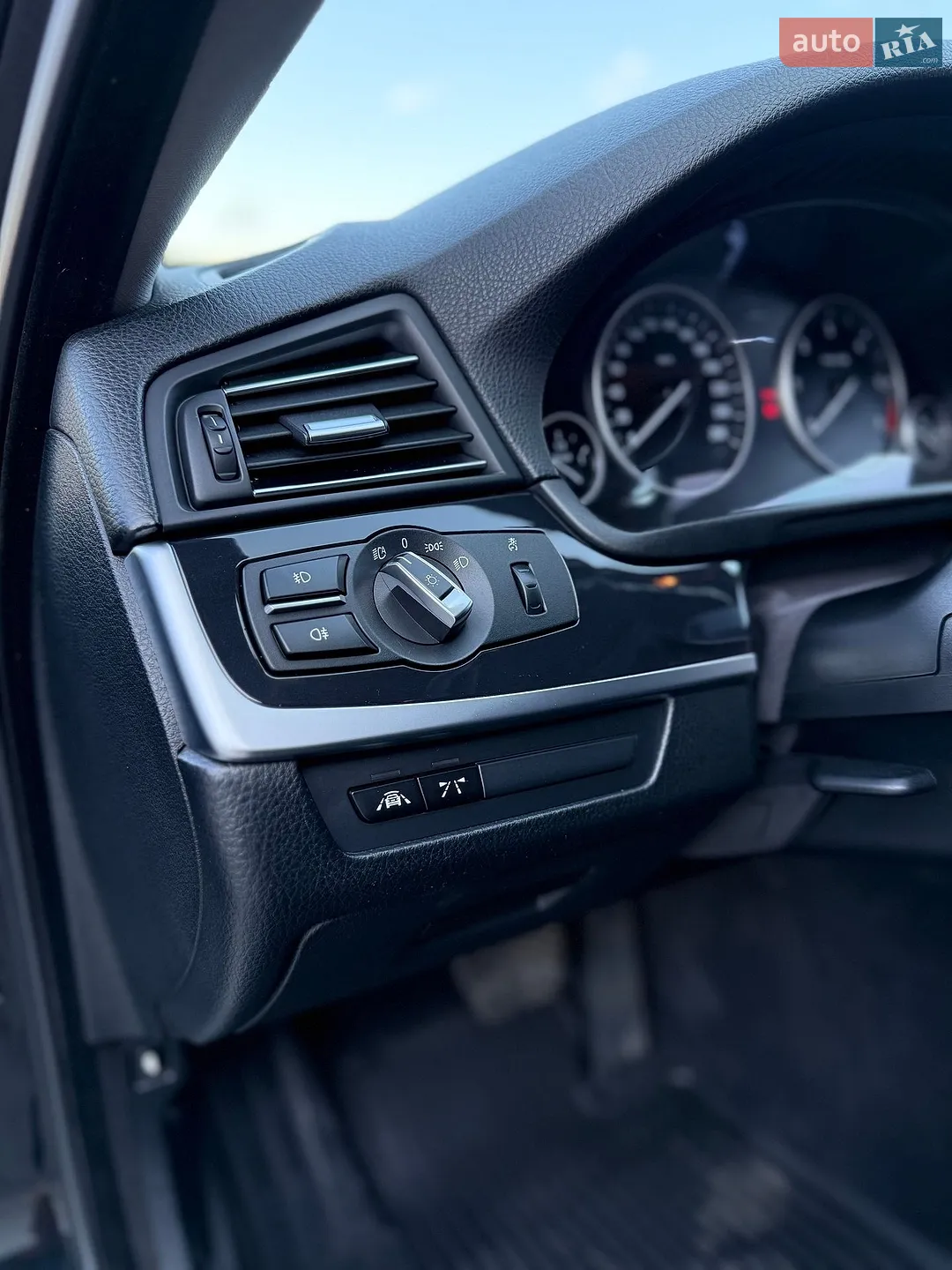 2013 BMW 5er - мініатюра 13