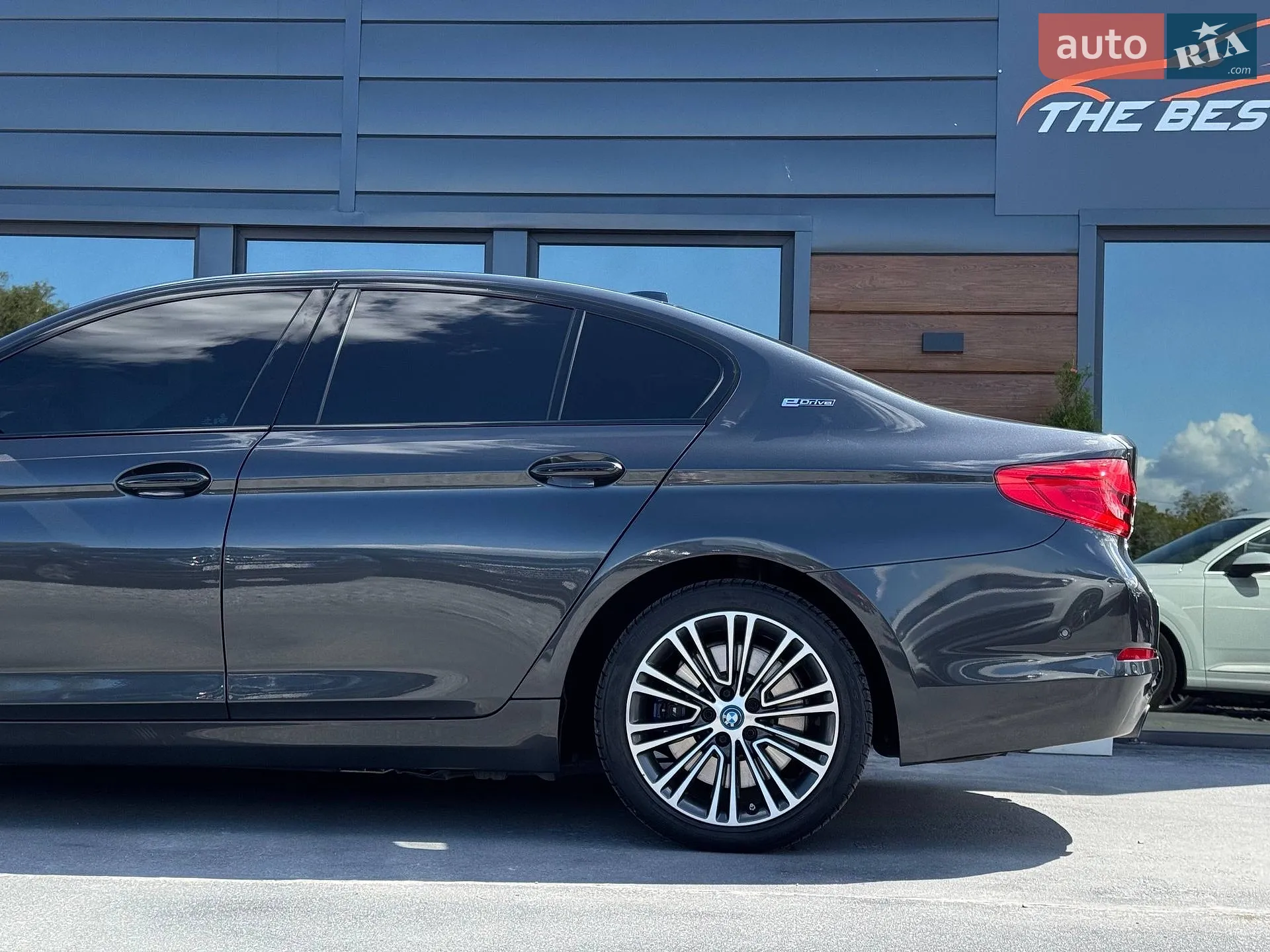 2017 BMW 5er - мініатюра 18