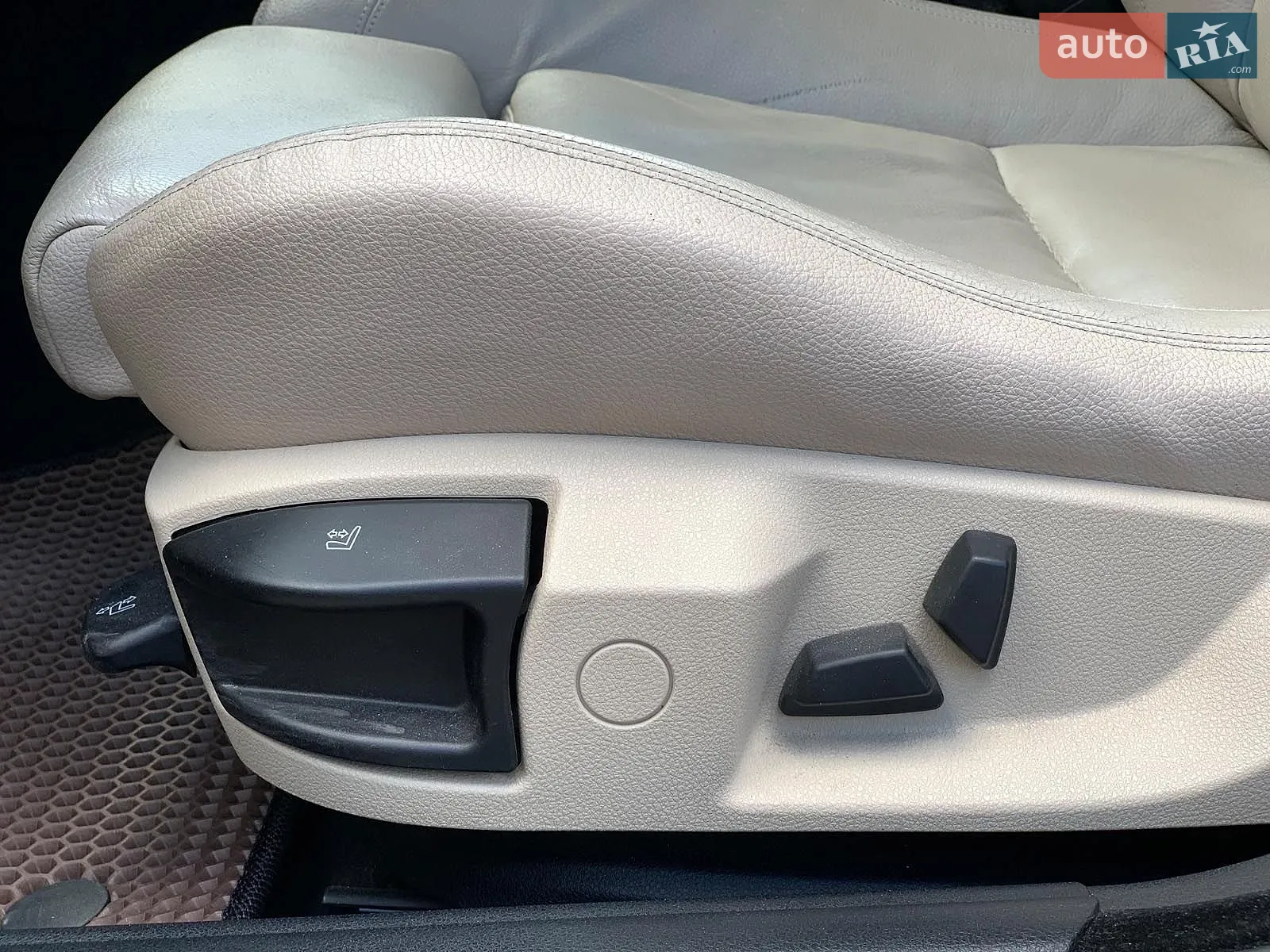 2011 BMW 5er - мініатюра 15