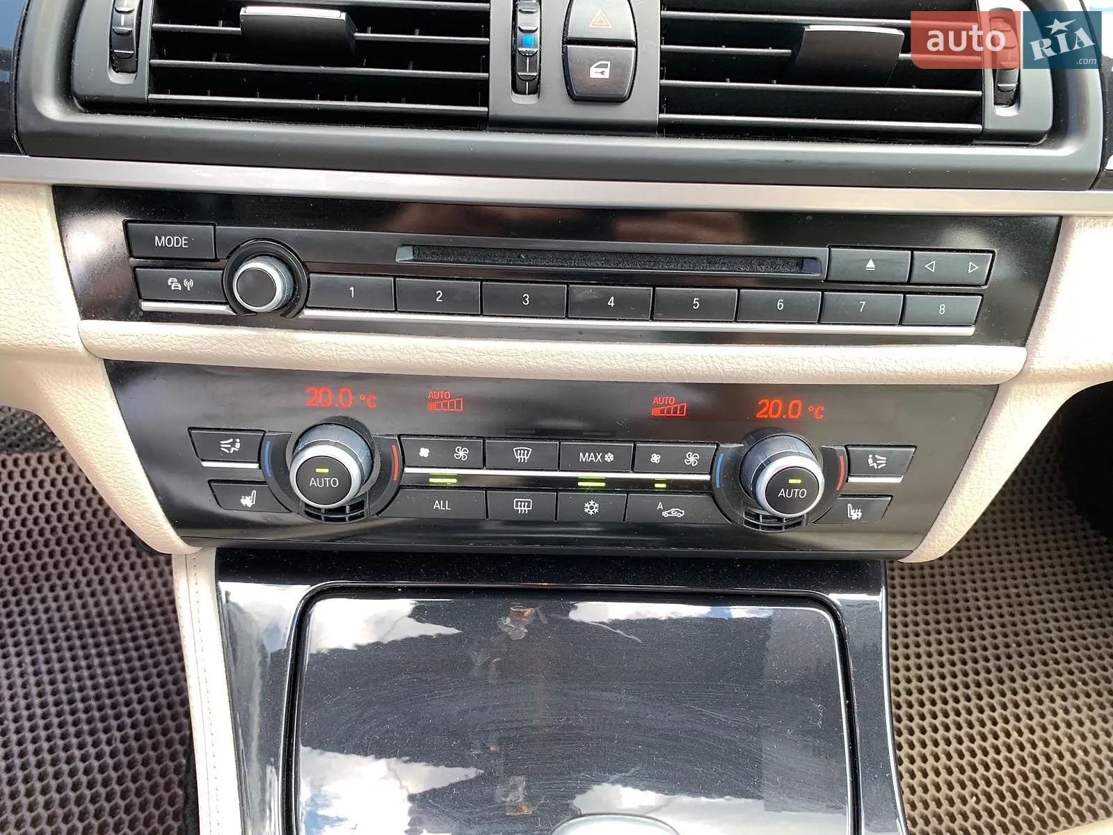 2011 BMW 5er - мініатюра 22
