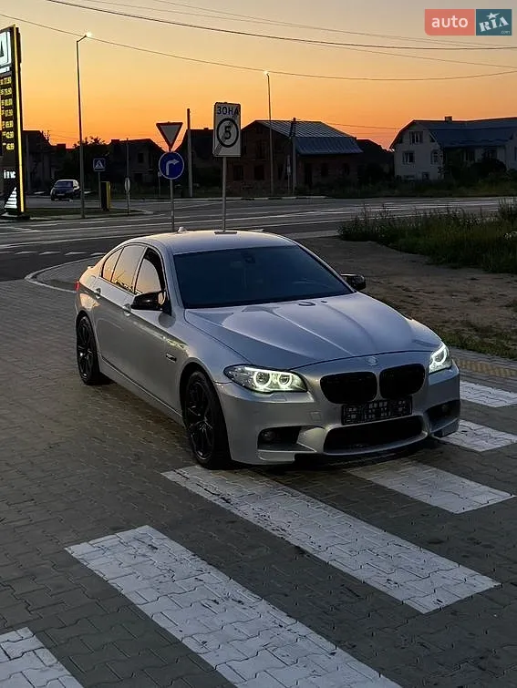 2010 BMW 5er - мініатюра 2
