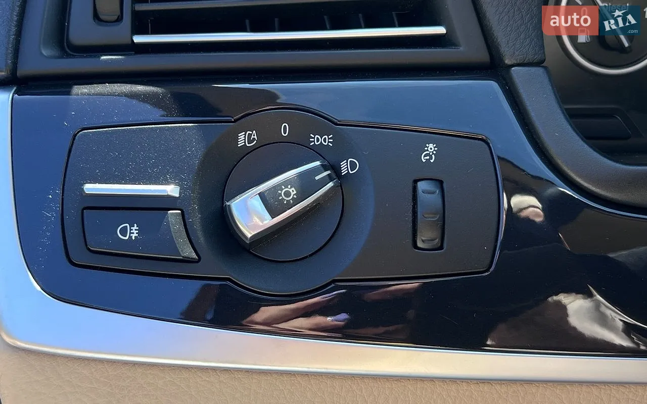 2014 BMW 5er - мініатюра 19