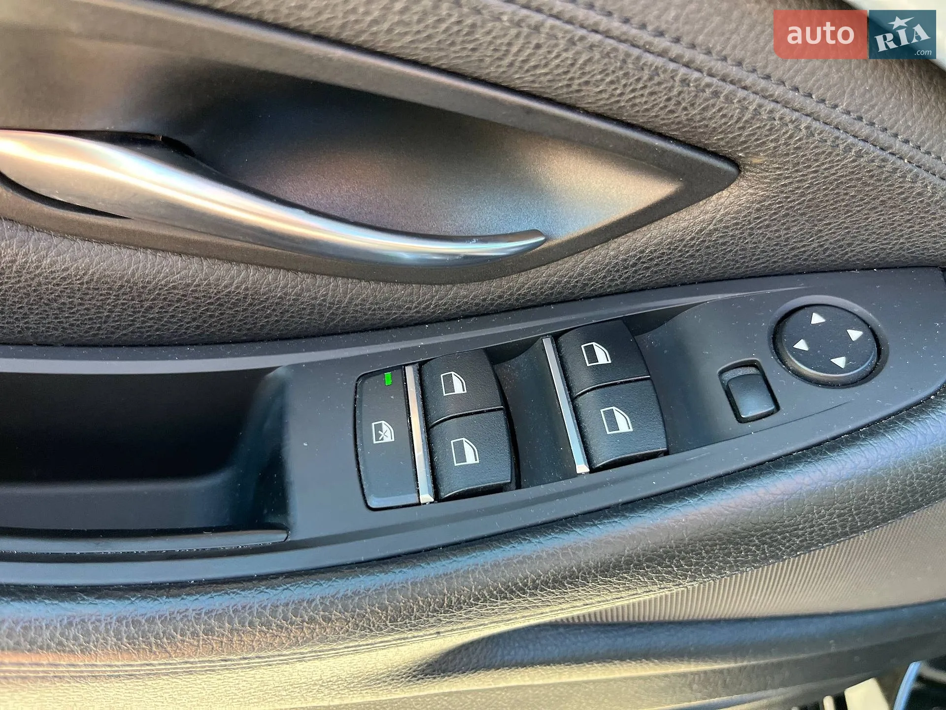 2013 BMW 5er - мініатюра 19