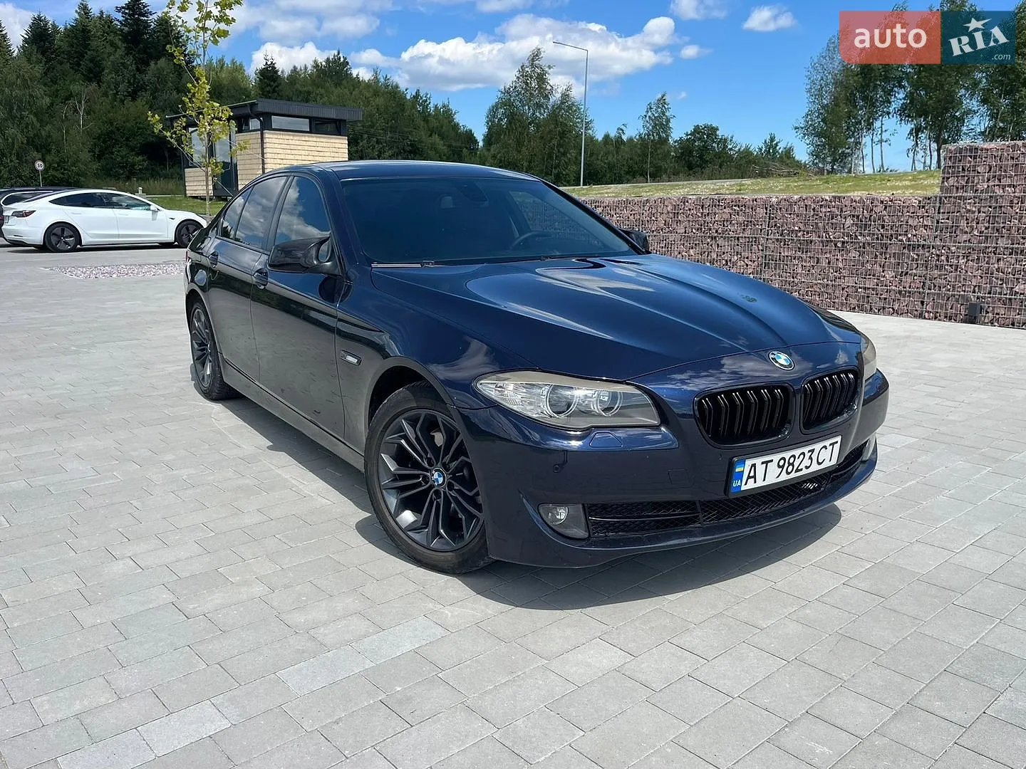2012 BMW 5er - мініатюра 2