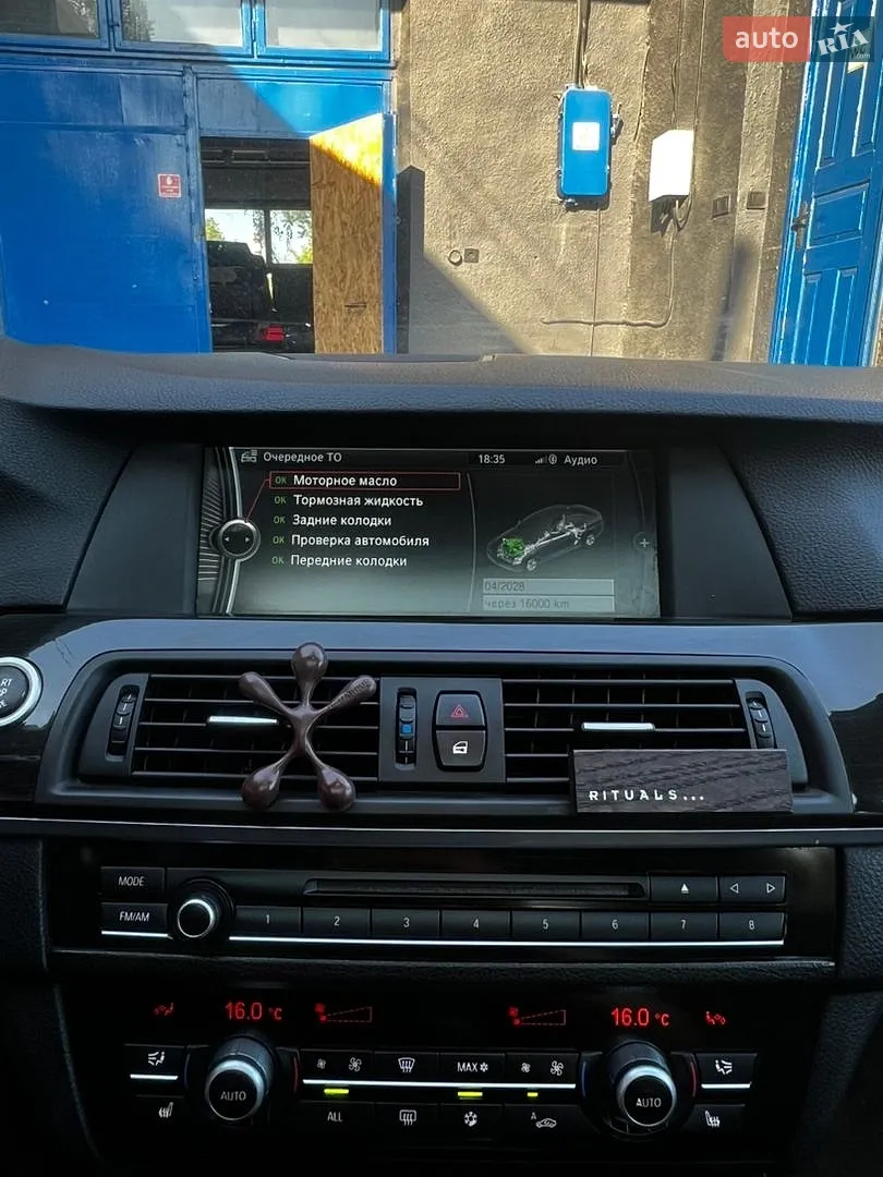 2011 BMW 5er - мініатюра 31