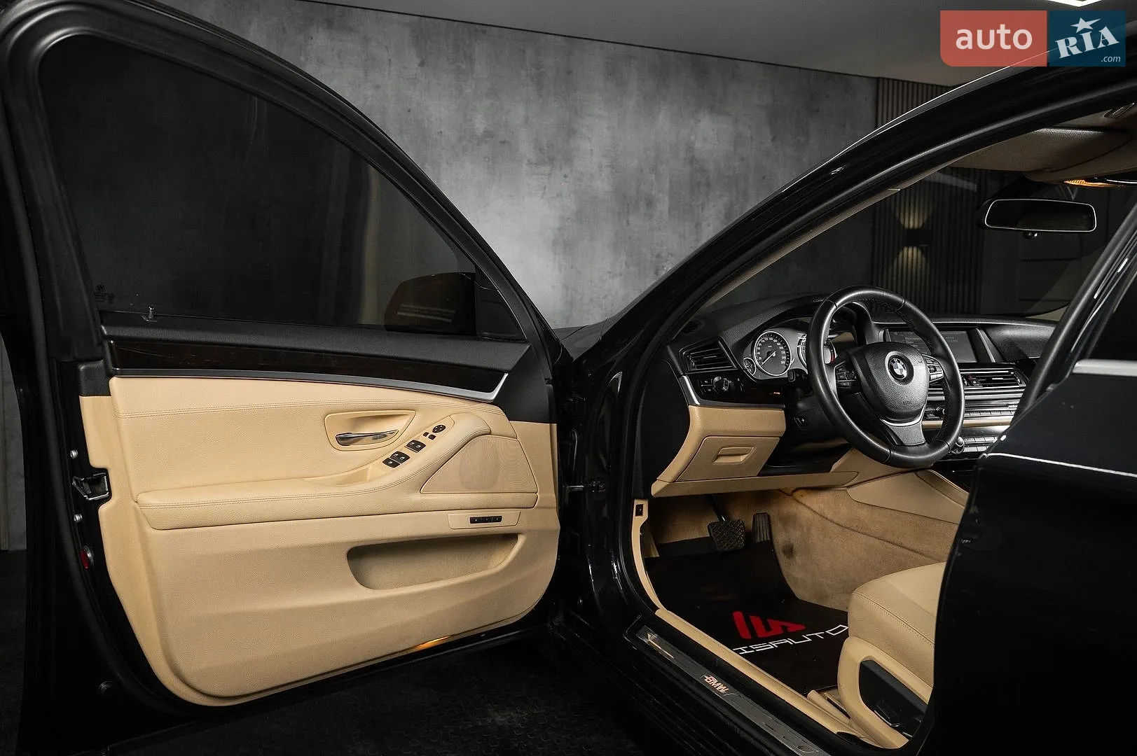 2013 BMW 5er - мініатюра 19
