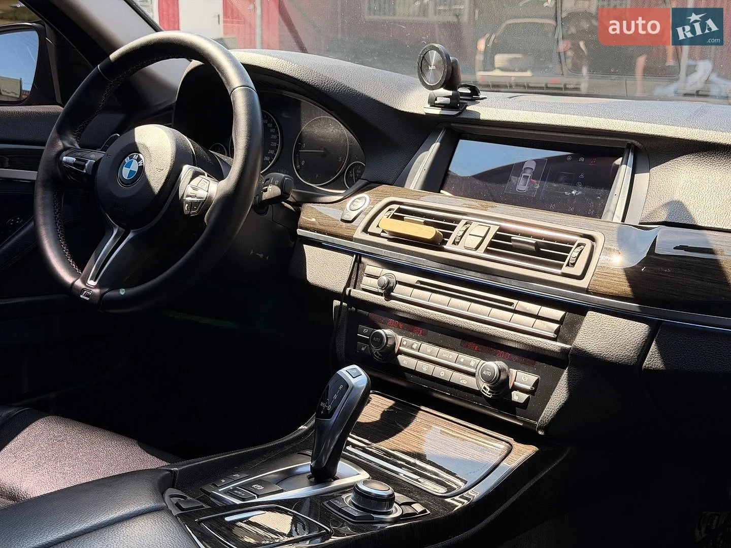 2011 BMW 5er - мініатюра 17