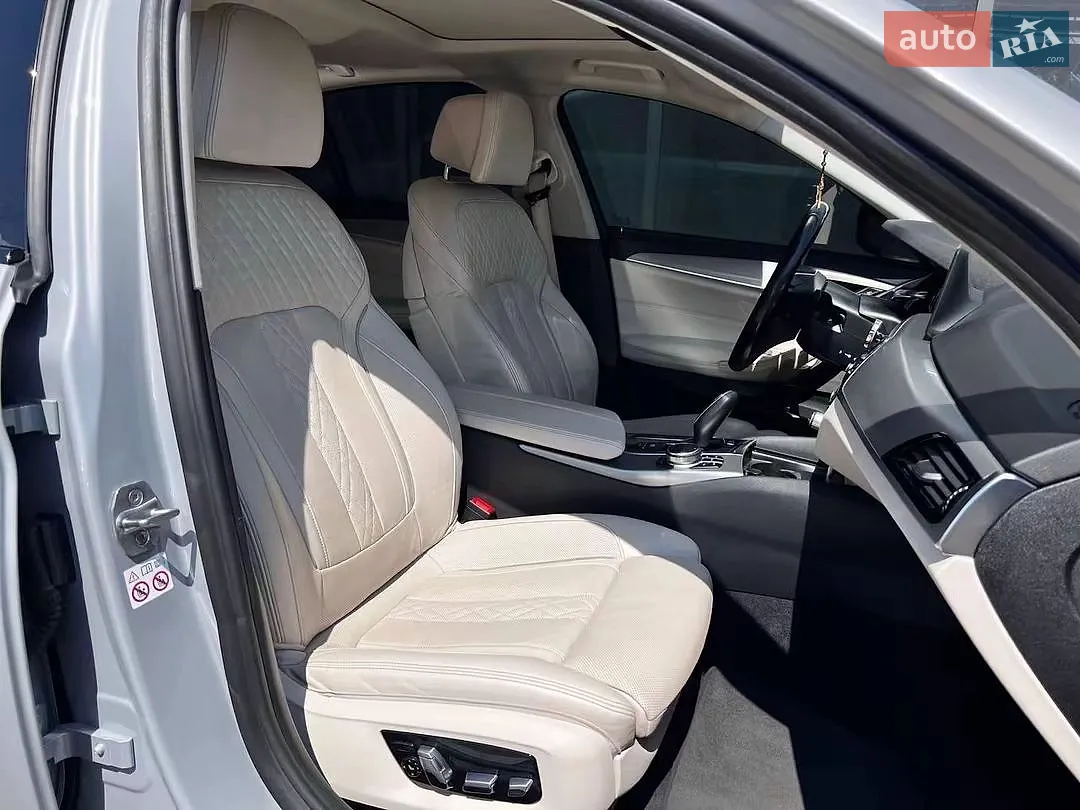 2017 BMW 5er - мініатюра 23