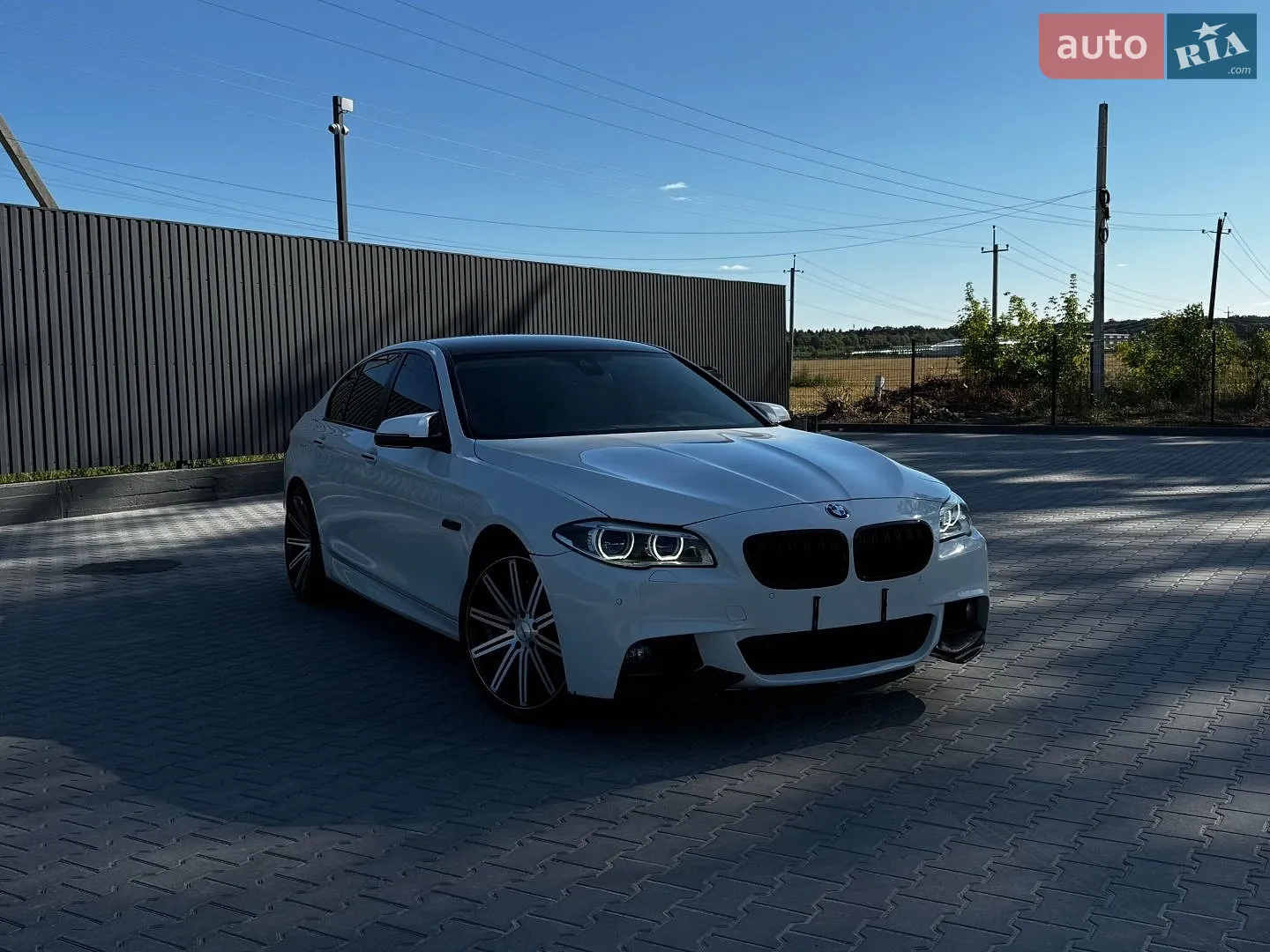 2011 BMW 5er - мініатюра 2