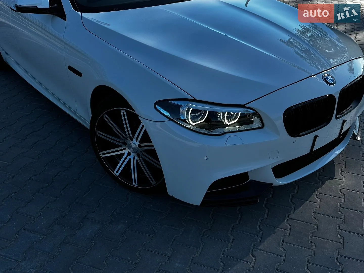 2011 BMW 5er - мініатюра 3