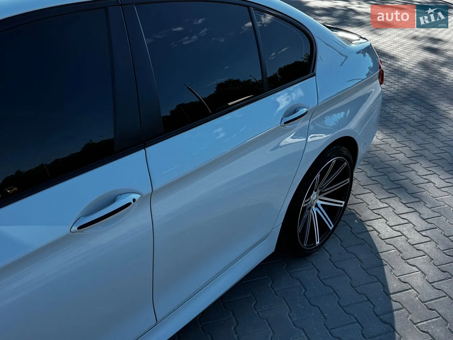 2011 BMW 5er - мініатюра 9
