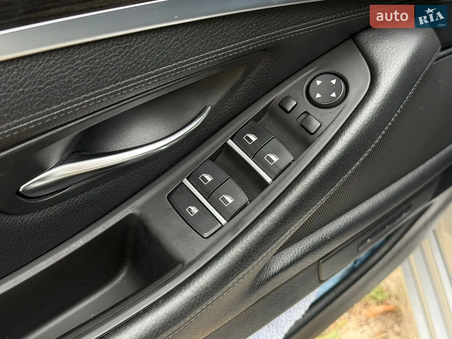 2012 BMW 5er - мініатюра 18