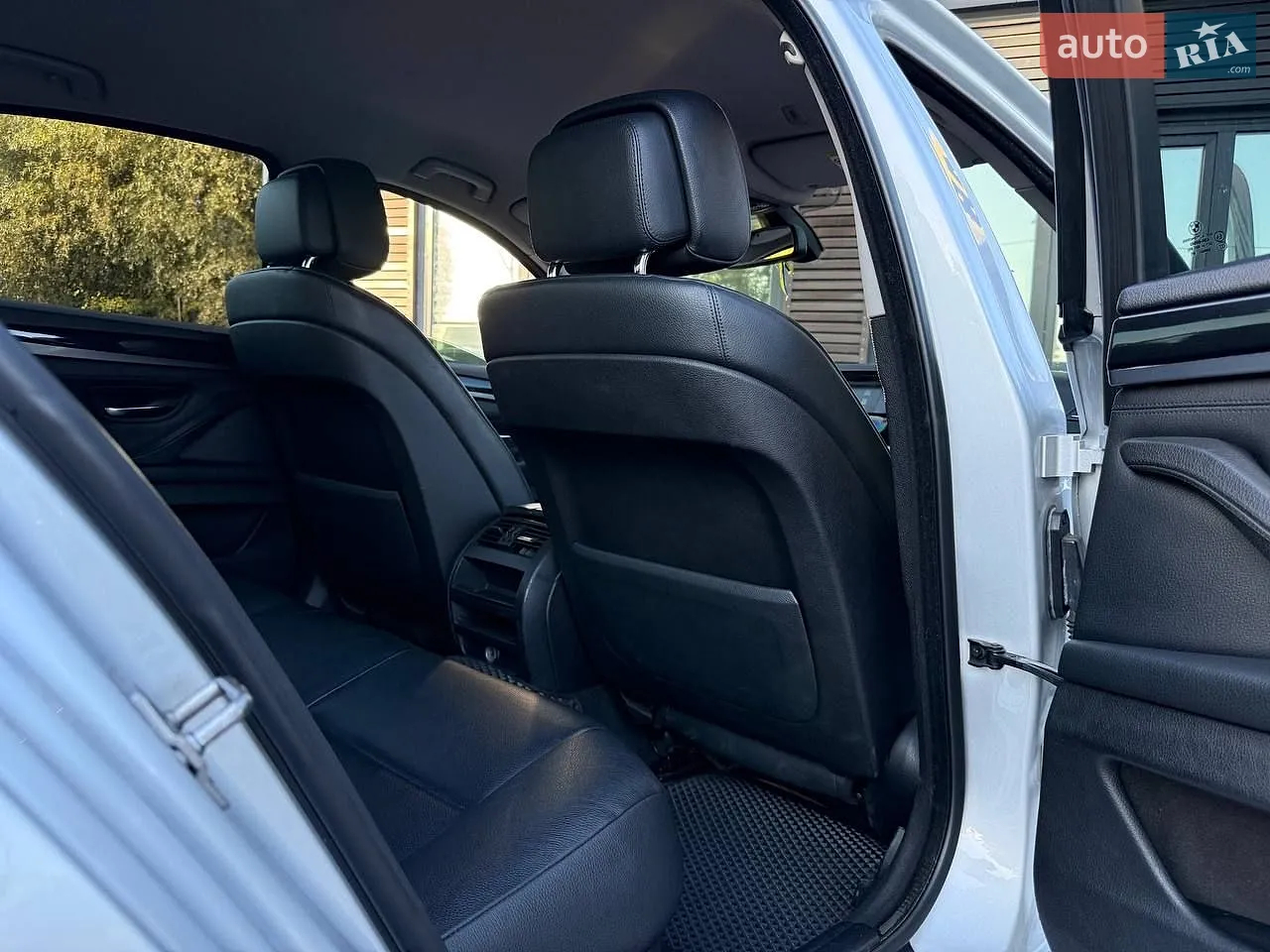 2010 BMW 5er - мініатюра 19