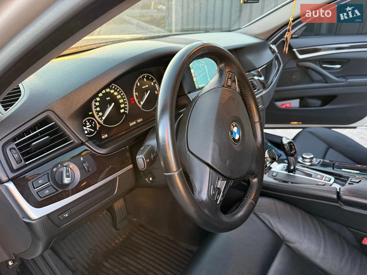 2011 BMW 5er - мініатюра 12