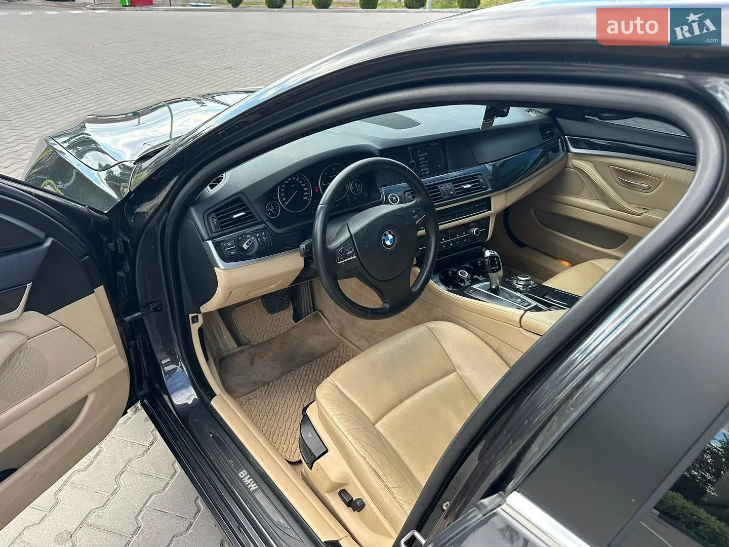2010 BMW 5er - мініатюра 12
