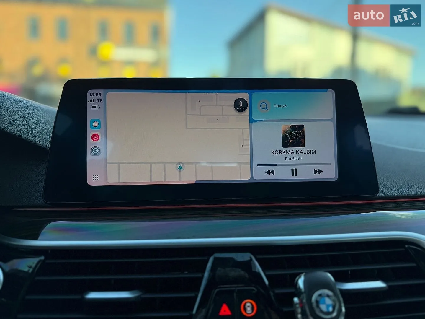 BMW 5 Series 2018 VIN WBAJA5C53KWW16956 фото оголошення 27 з 45