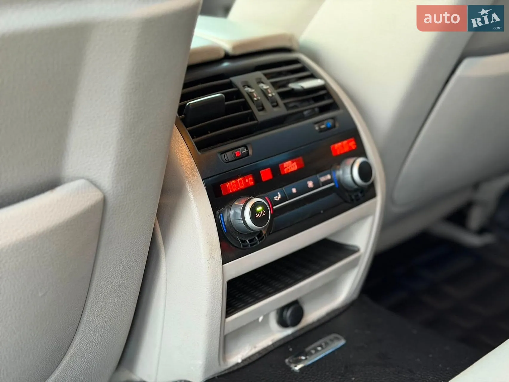 2012 BMW 5er - мініатюра 33