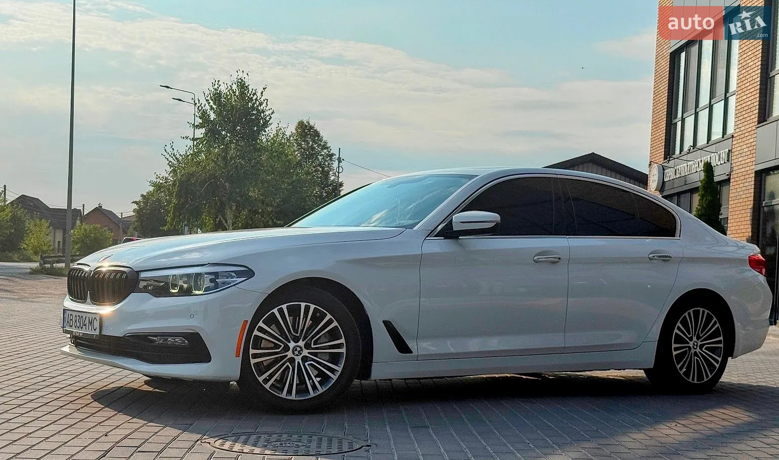 2017 BMW 5er - мініатюра 2