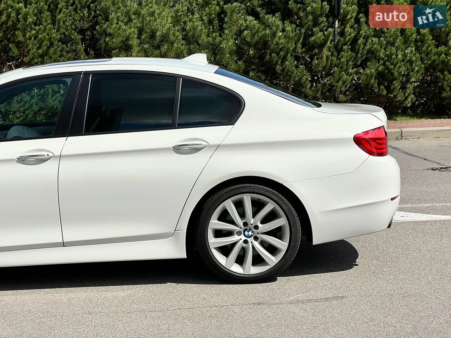 2010 BMW 5er - мініатюра 13