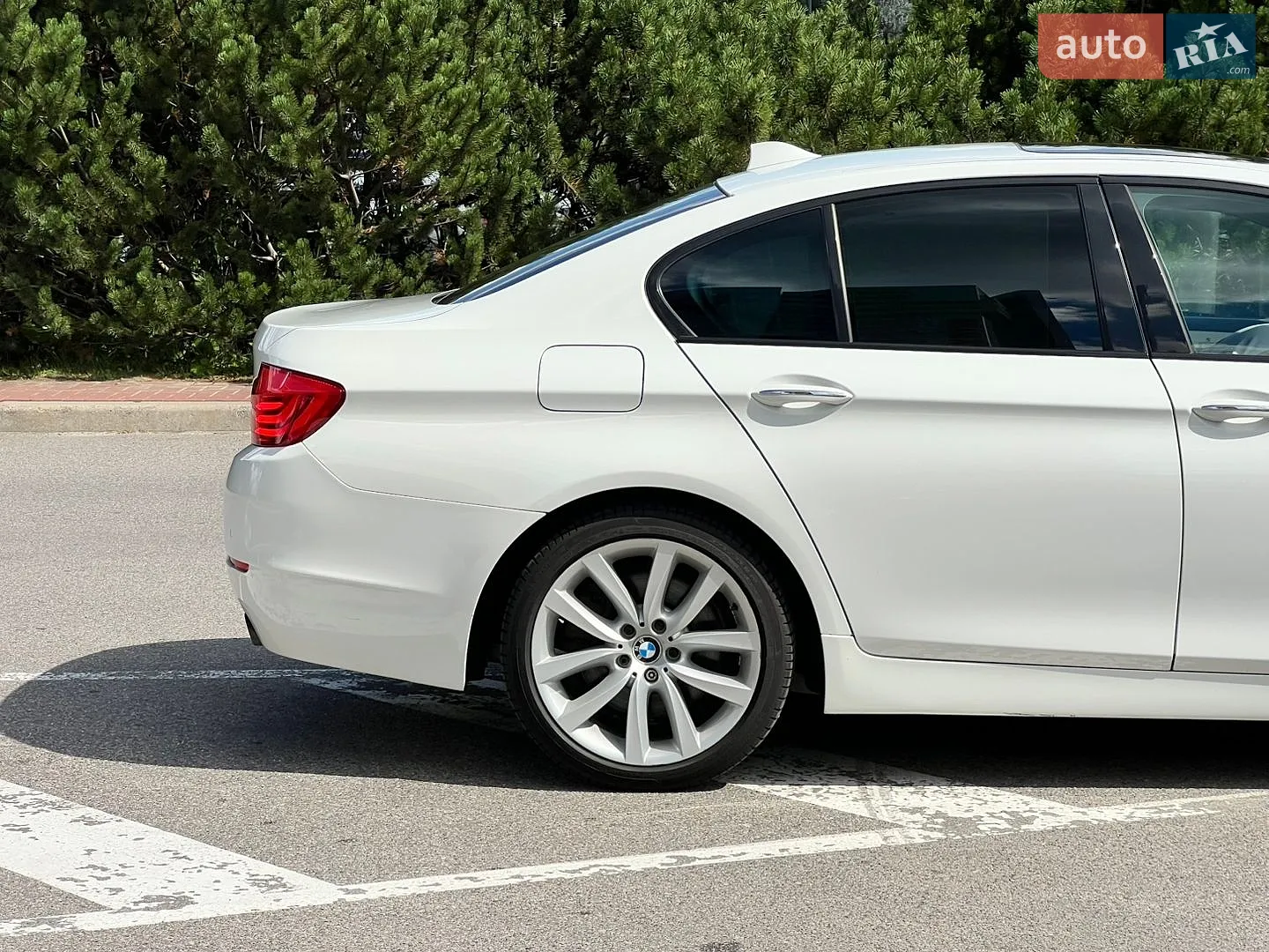 2010 BMW 5er - мініатюра 25