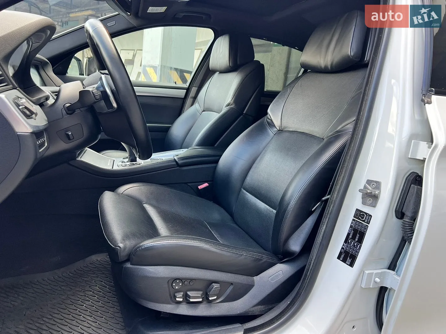 2010 BMW 5er - мініатюра 30