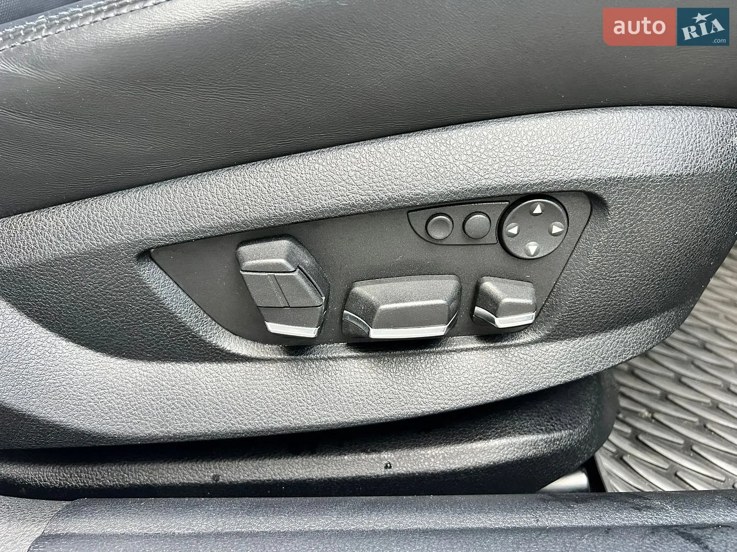2010 BMW 5er - мініатюра 56