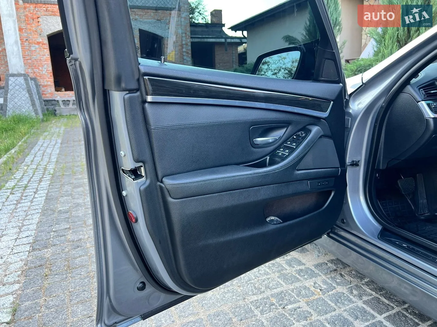 2011 BMW 5er - мініатюра 22