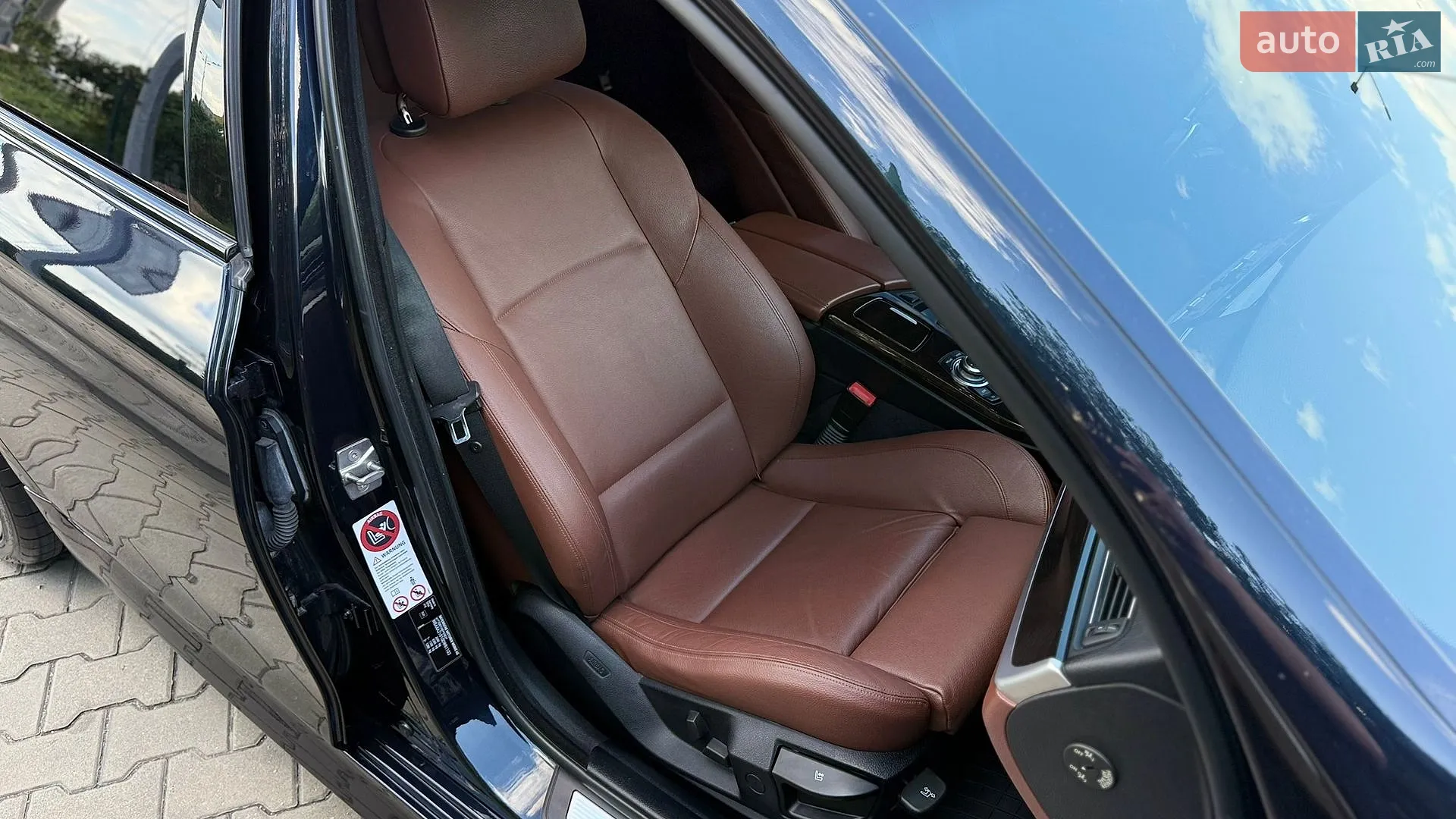 2012 BMW 5er - мініатюра 10