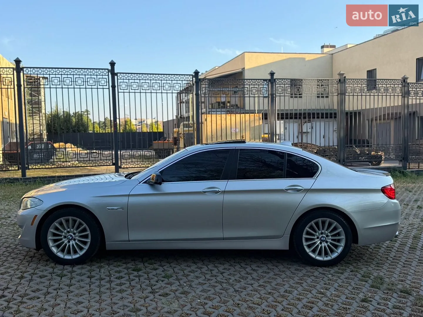 2011 BMW 5er - мініатюра 7