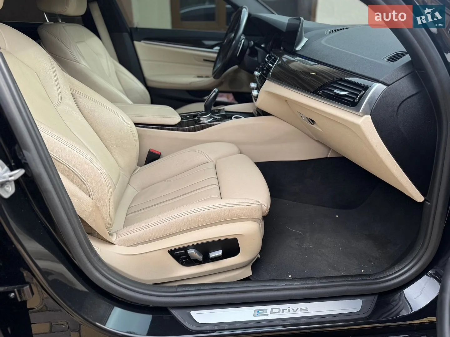 2017 BMW 5er - мініатюра 12