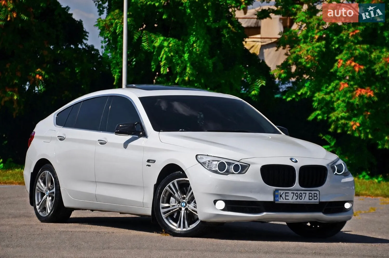 2010 BMW 5er - мініатюра 2