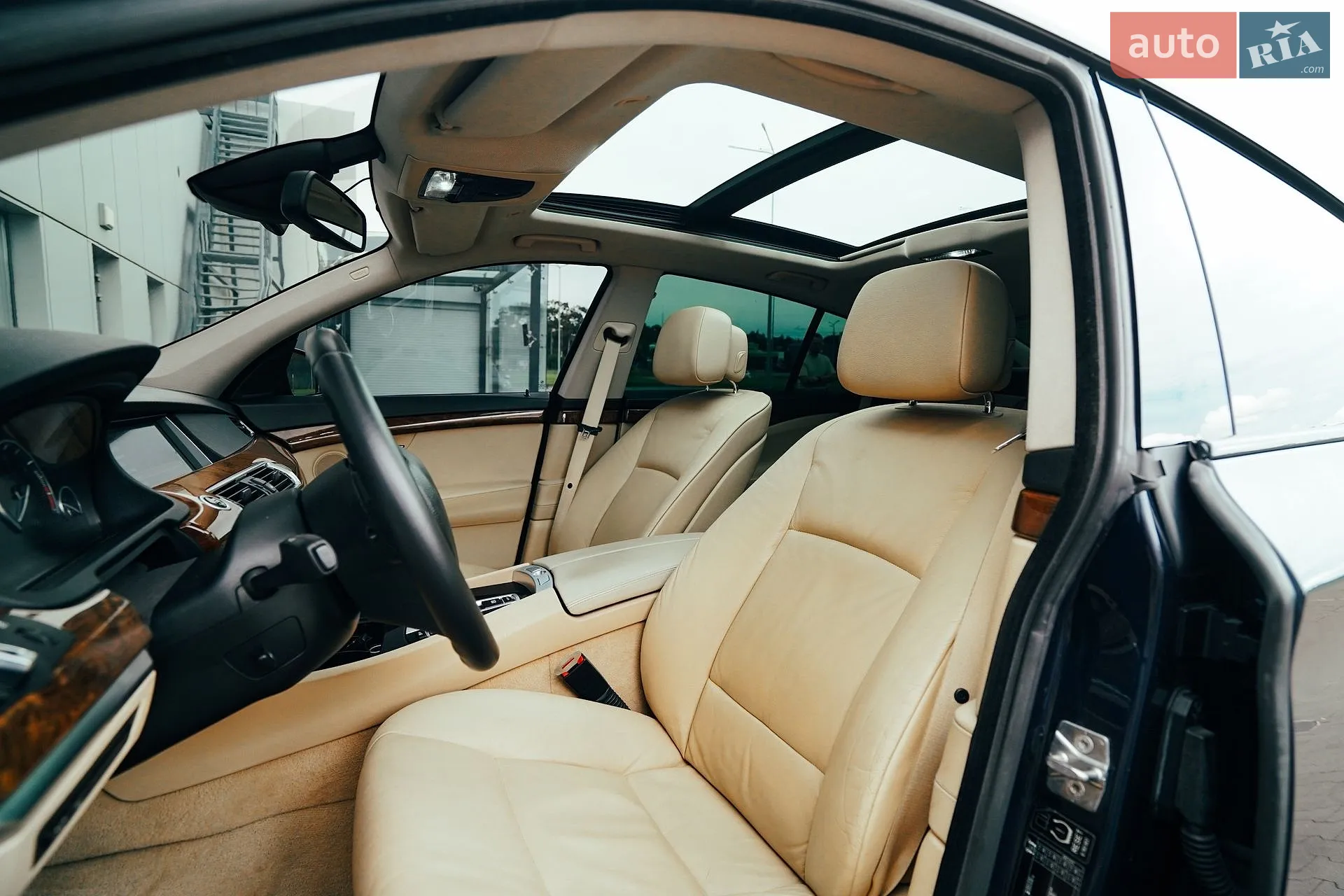 2010 BMW 5er - мініатюра 28