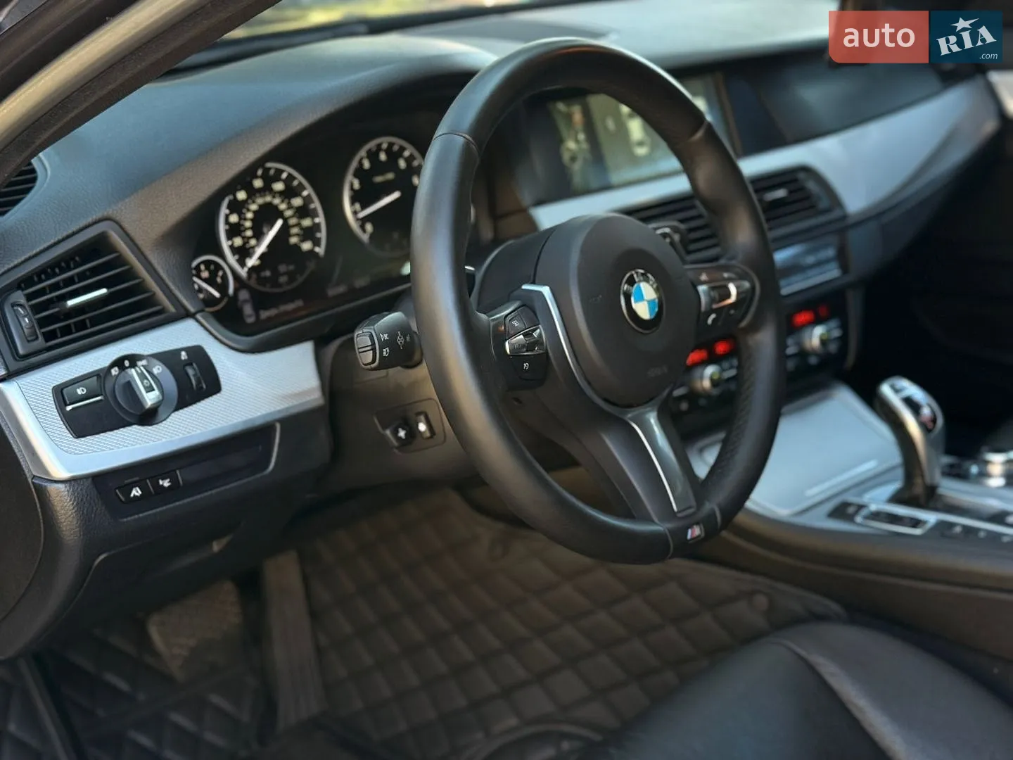 2012 BMW 5er - мініатюра 23