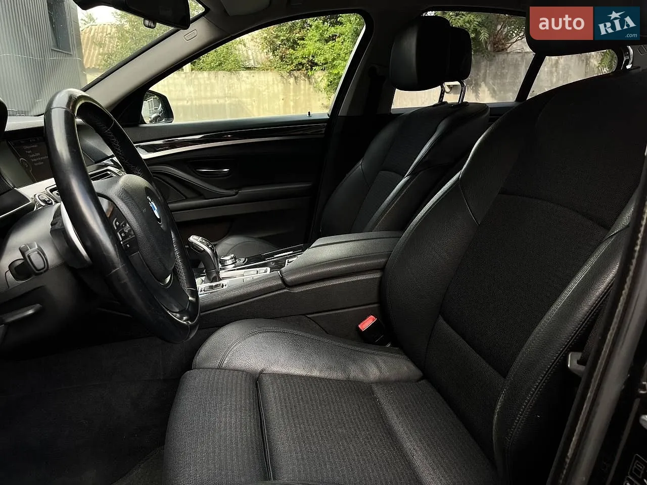2011 BMW 5er - мініатюра 8
