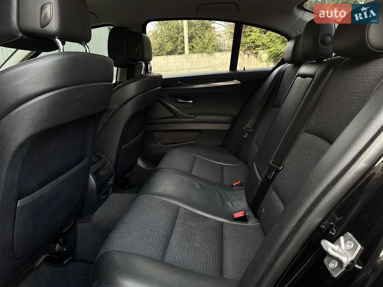 2011 BMW 5er - мініатюра 10