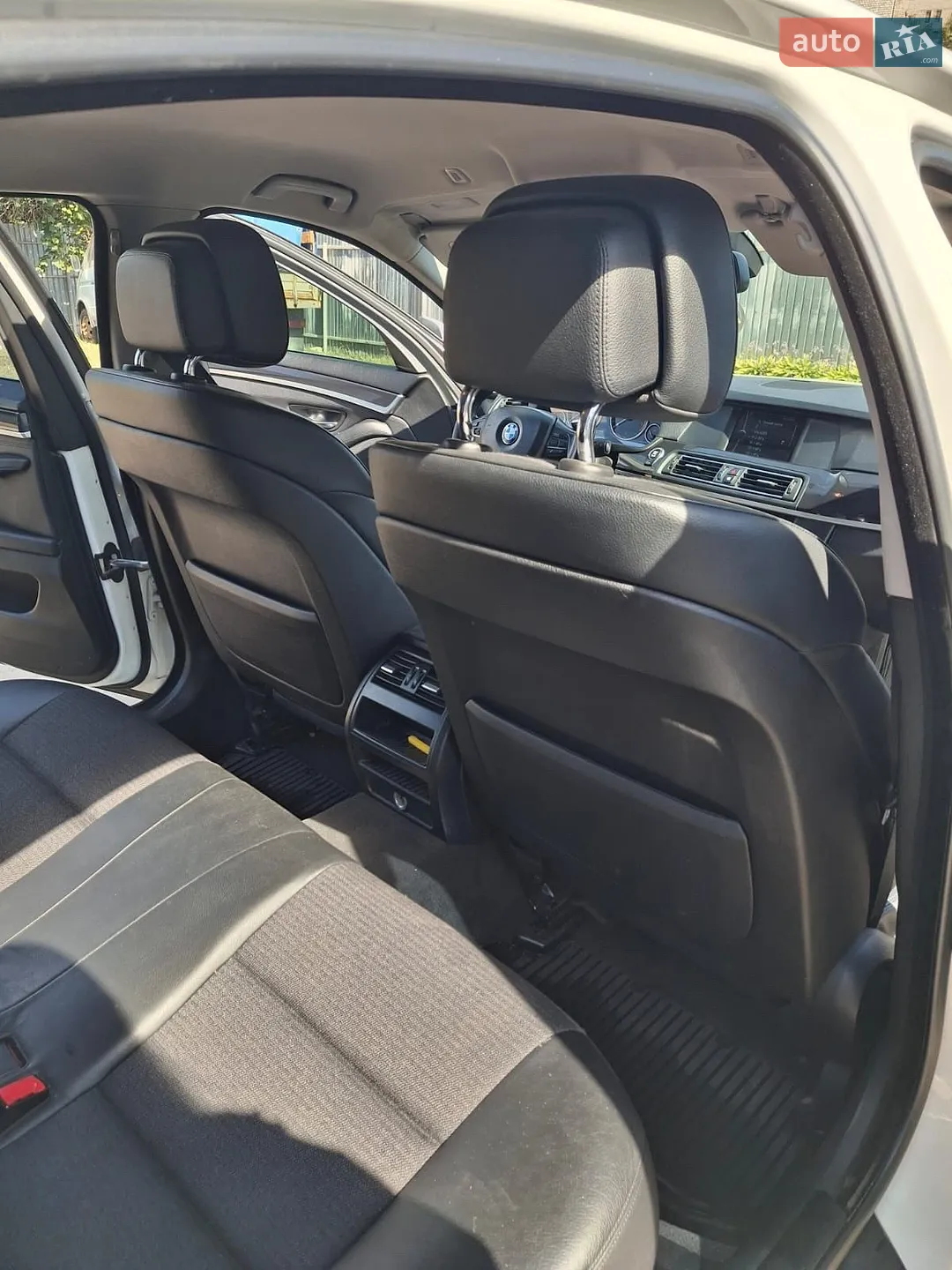2012 BMW 5er - мініатюра 10