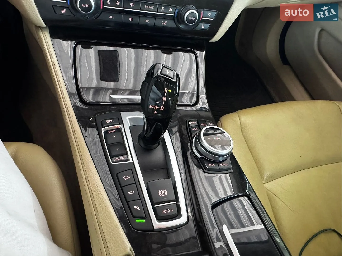 2012 BMW 5er - мініатюра 32