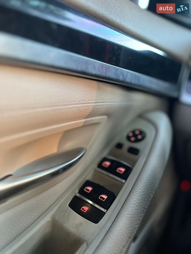2012 BMW 5er - мініатюра 9