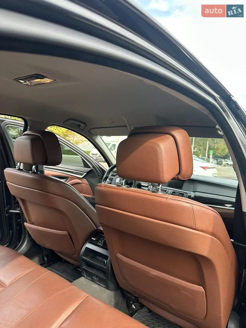 2012 BMW 5er - мініатюра 12