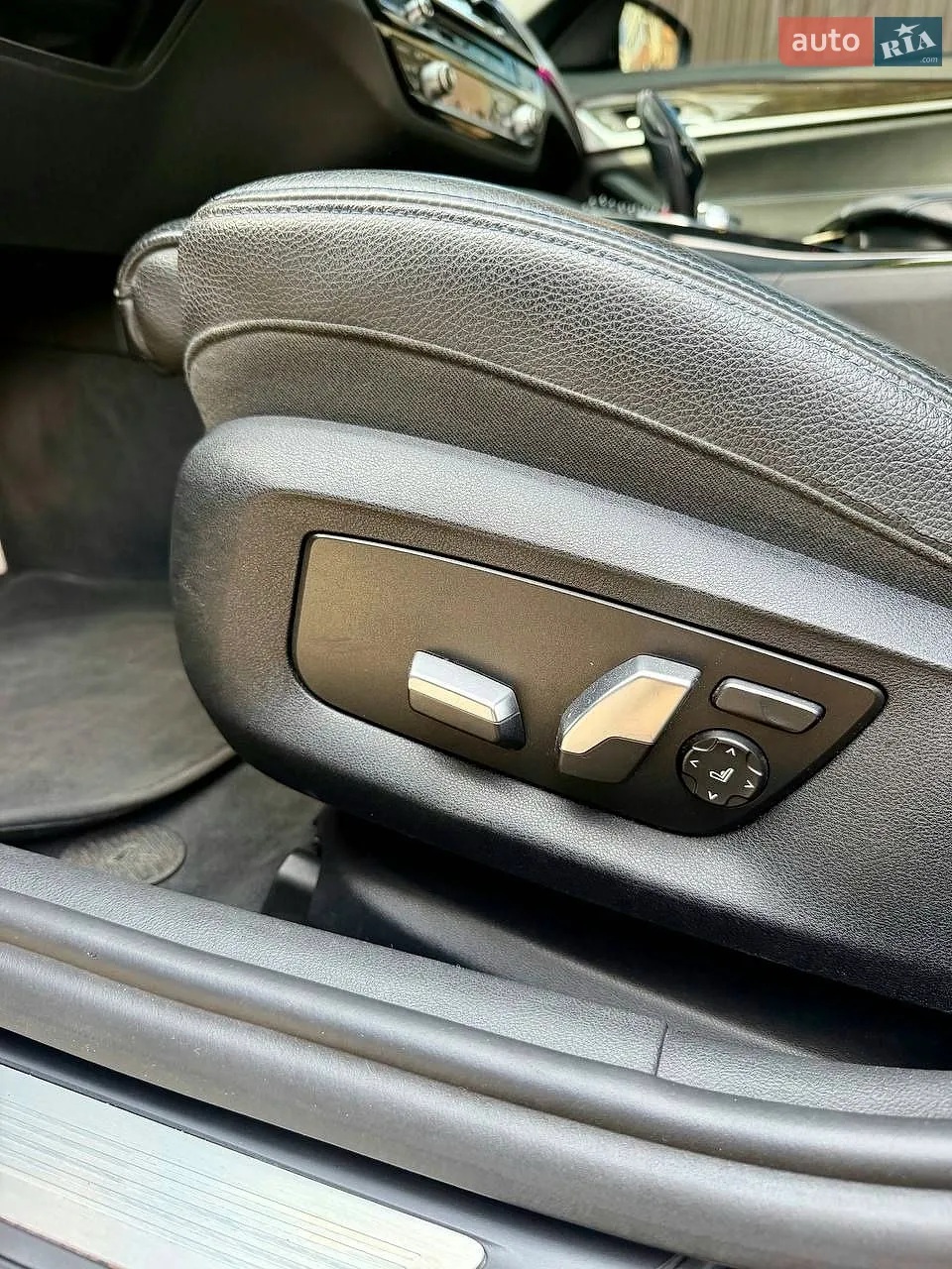2017 BMW 5er - мініатюра 18