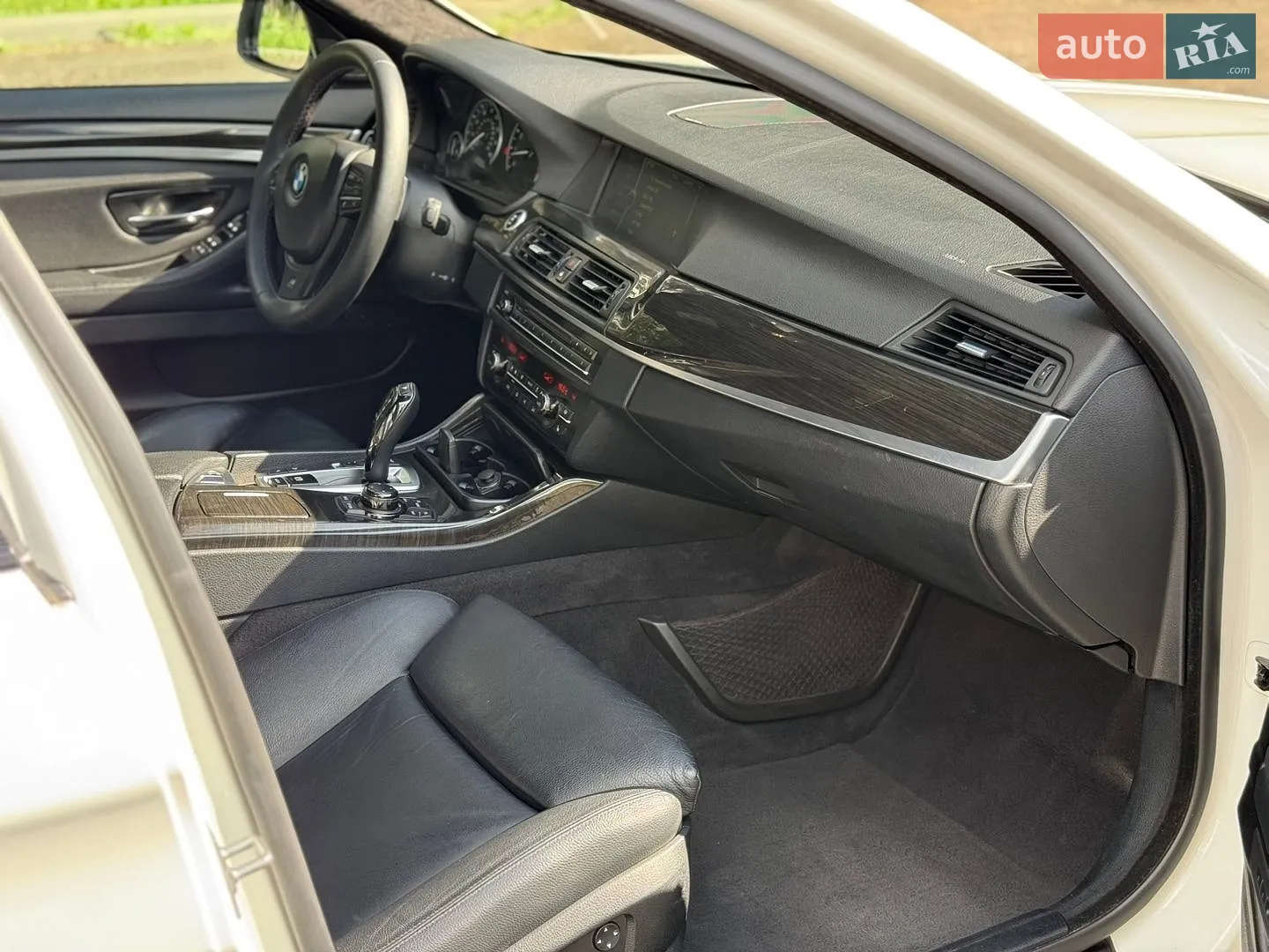 2010 BMW 5er - мініатюра 27
