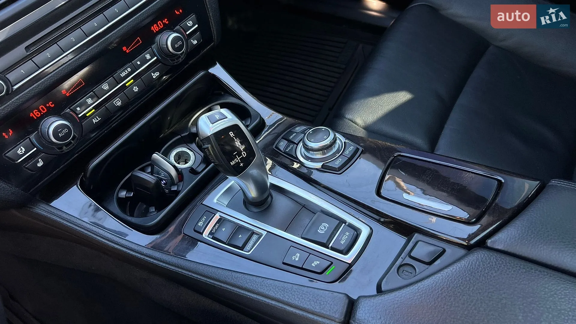 2012 BMW 5er - мініатюра 12
