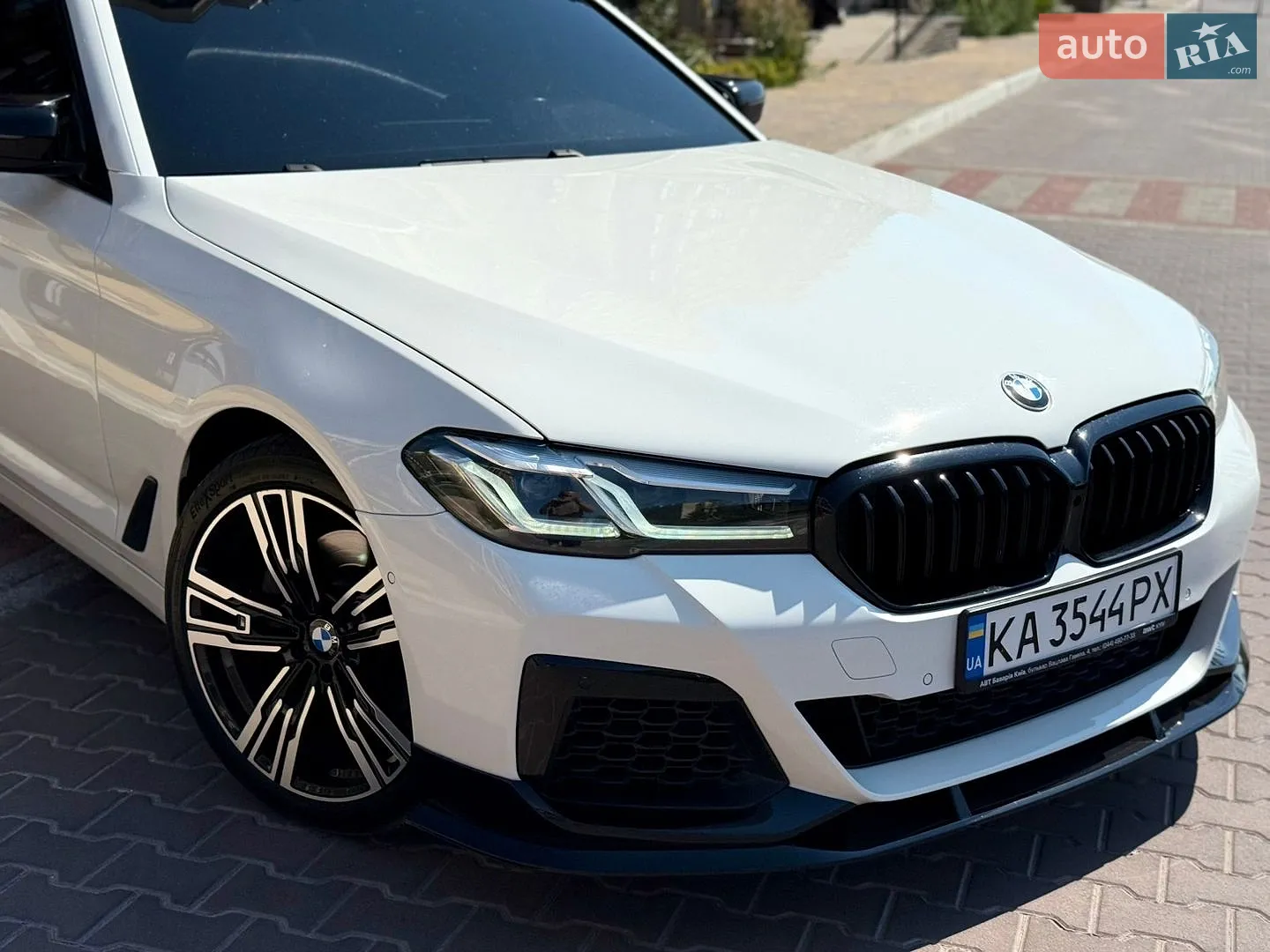 2018 BMW 5er - мініатюра 2