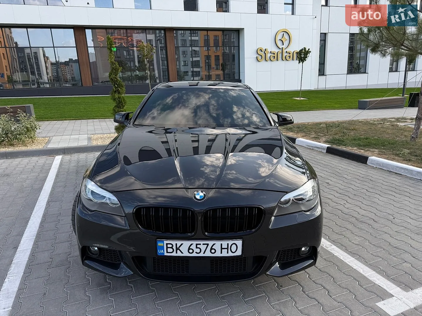 2011 BMW 5er - мініатюра 2