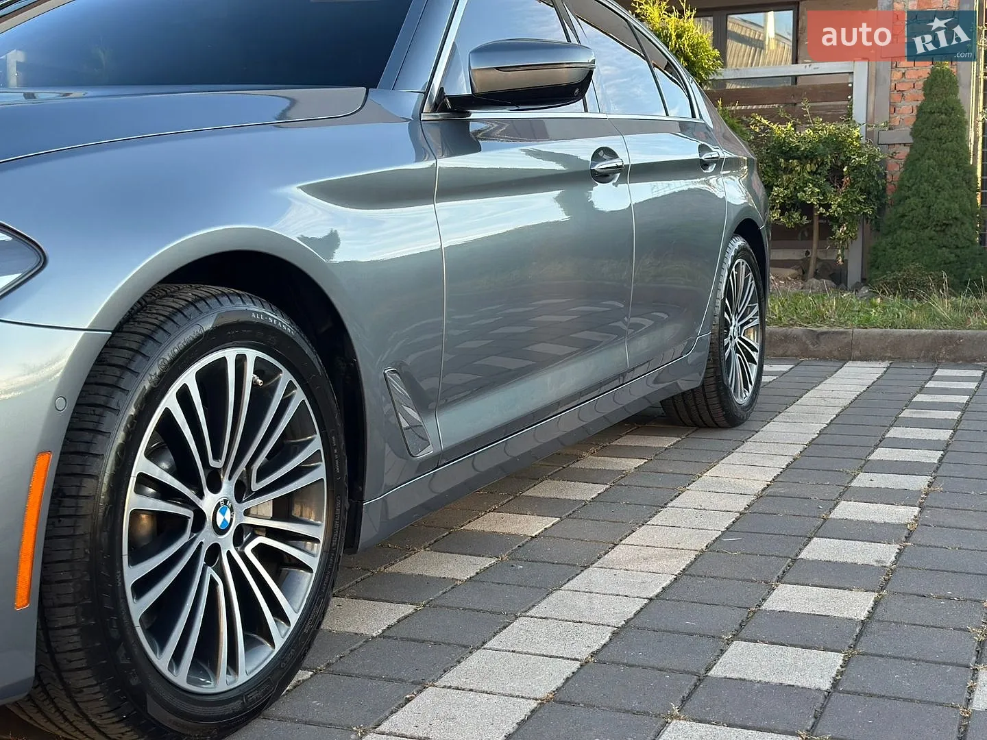 2017 BMW 5er - мініатюра 2
