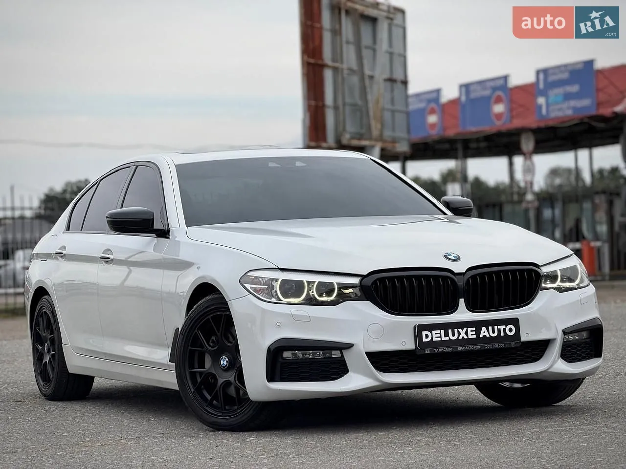 2017 BMW 5er - мініатюра 2