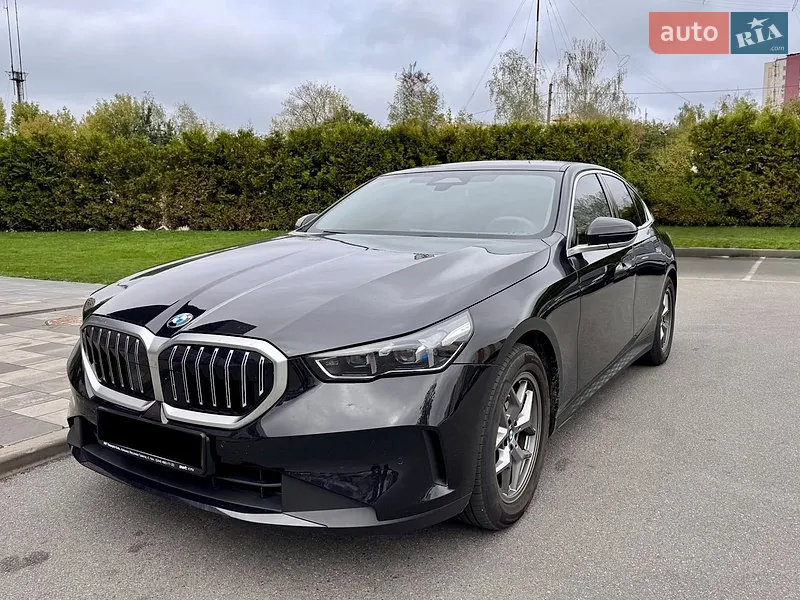 BMW 5 Series 2025